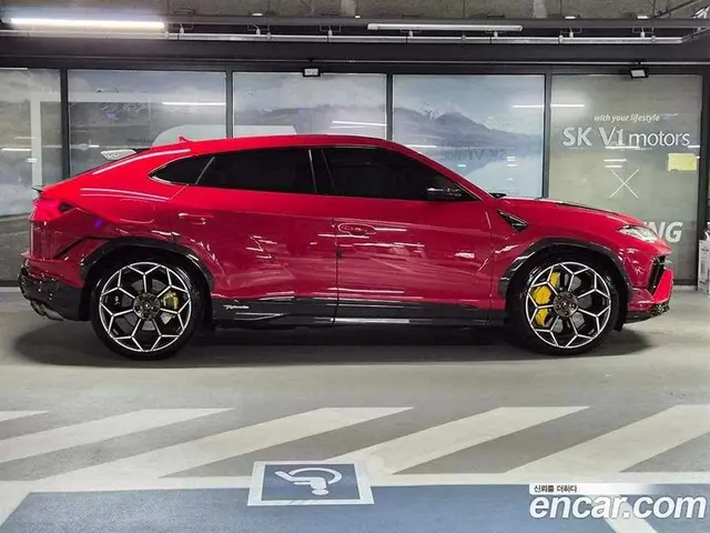 Lamborghini Urus 2023 4.0 автомат (гидро), миниатюра 3 Lamborghini Urus 2023 4.0 автомат (гидро), миниатюра 3