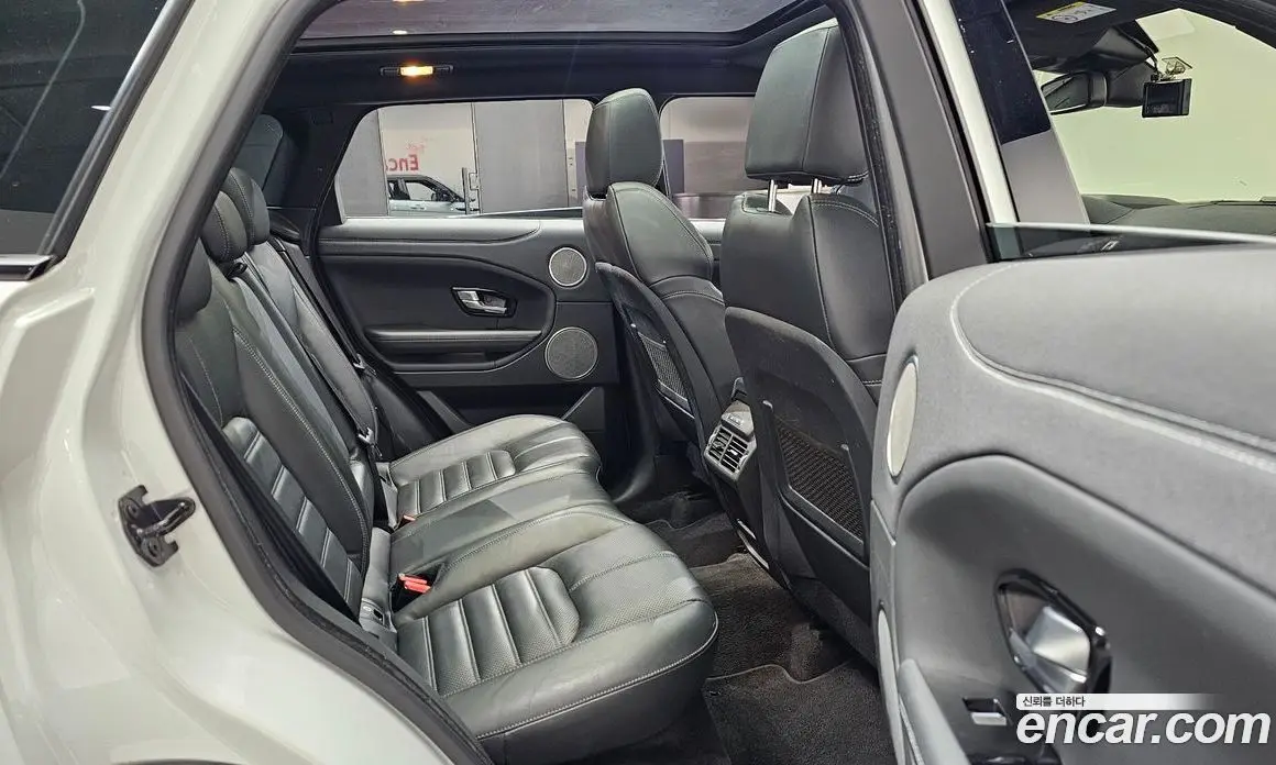 Land Rover Range Rover Evoque 2019 2.0 автомат (гидро), фото 31 Land Rover Range Rover Evoque 2019 2.0 автомат (гидро), фото 31