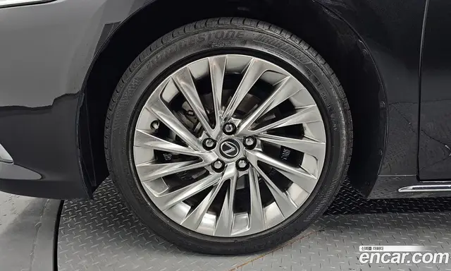 Lexus ES 2025 2.5 автомат (гидро), миниатюра 4 Lexus ES 2025 2.5 автомат (гидро), миниатюра 4