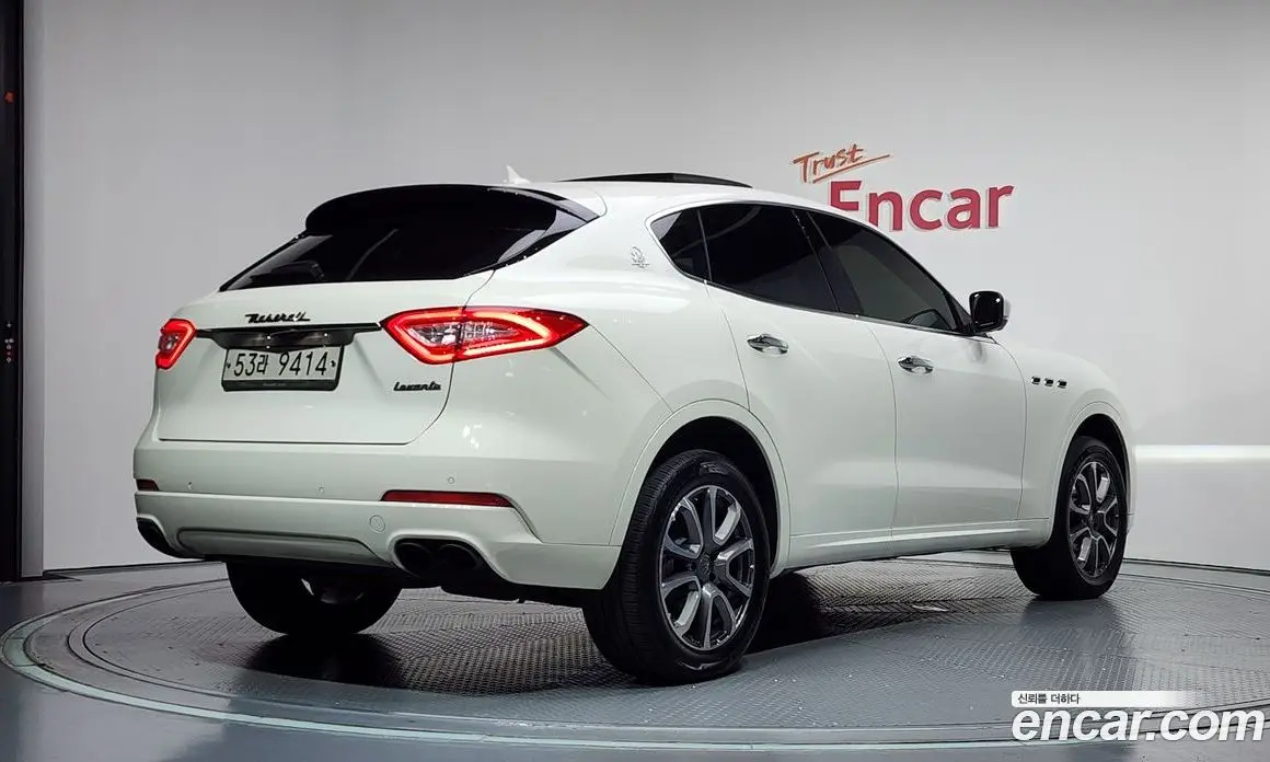 Maserati Levante 2016 3.0 автомат (гидро), фото 2 Maserati Levante 2016 3.0 автомат (гидро), фото 2