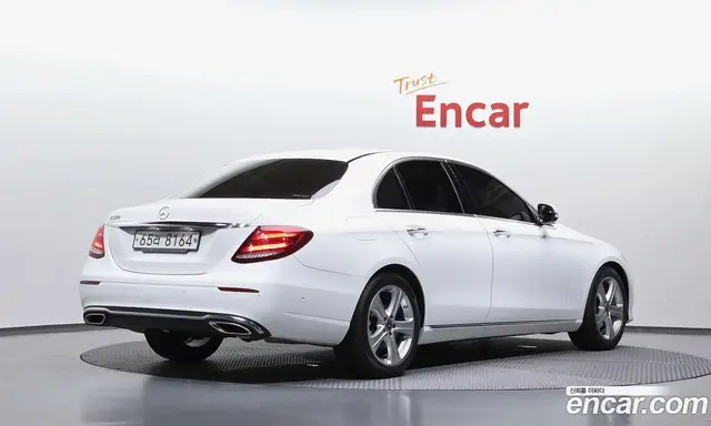 Mercedes-Benz E-Class 2017 2.0 автомат (гидро), миниатюра 2 Mercedes-Benz E-Class 2017 2.0 автомат (гидро), миниатюра 2