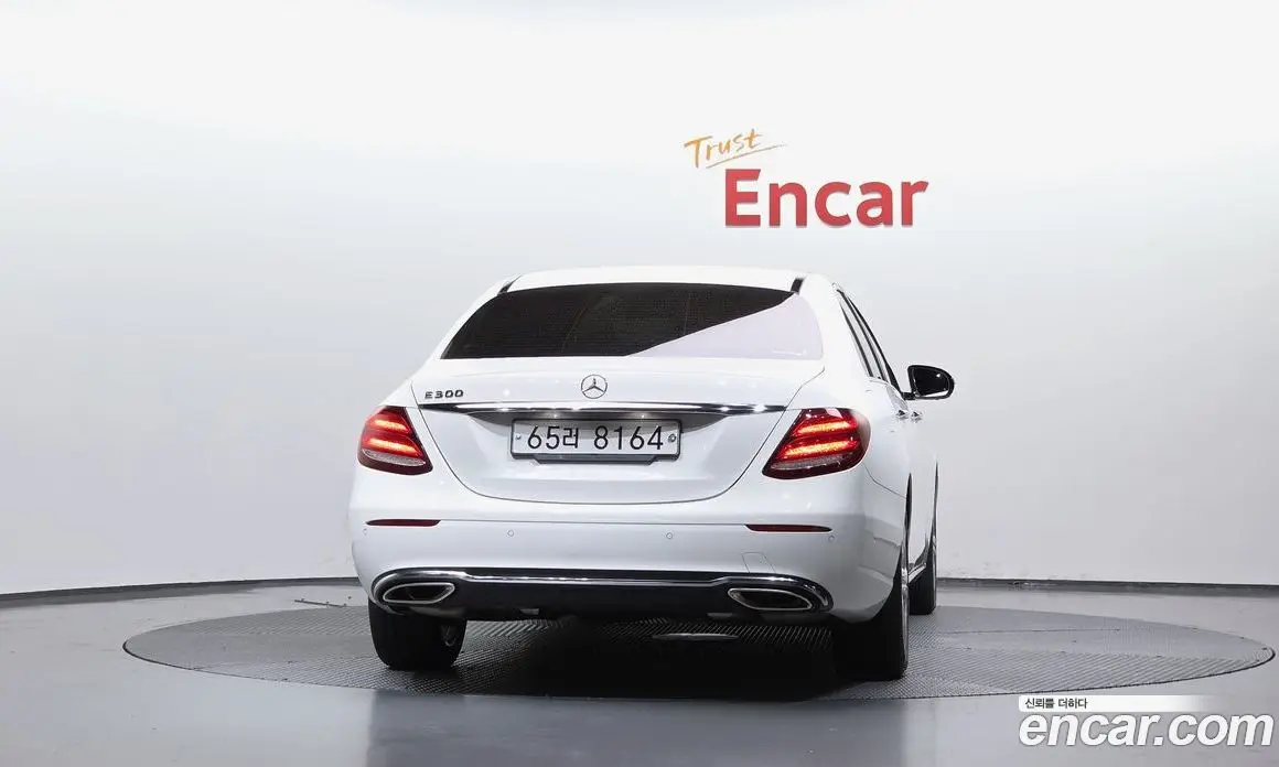 Mercedes-Benz E-Class 2017 2.0 автомат (гидро), фото 4 Mercedes-Benz E-Class 2017 2.0 автомат (гидро), фото 4