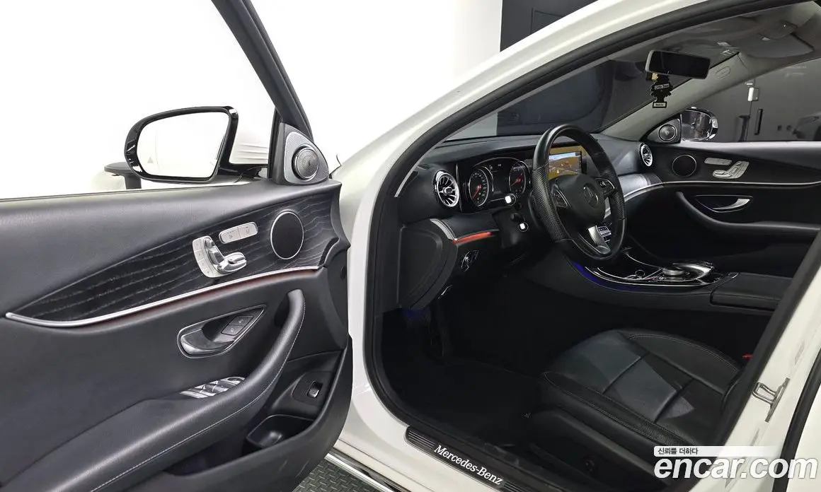 Mercedes-Benz E-Class 2017 2.0 автомат (гидро), фото 10 Mercedes-Benz E-Class 2017 2.0 автомат (гидро), фото 10