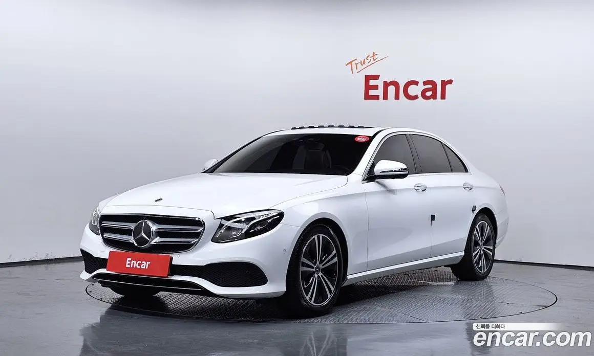 Mercedes-Benz E-Class 2020 2.0 автомат (гидро), фото 1 Mercedes-Benz E-Class 2020 2.0 автомат (гидро), фото 1