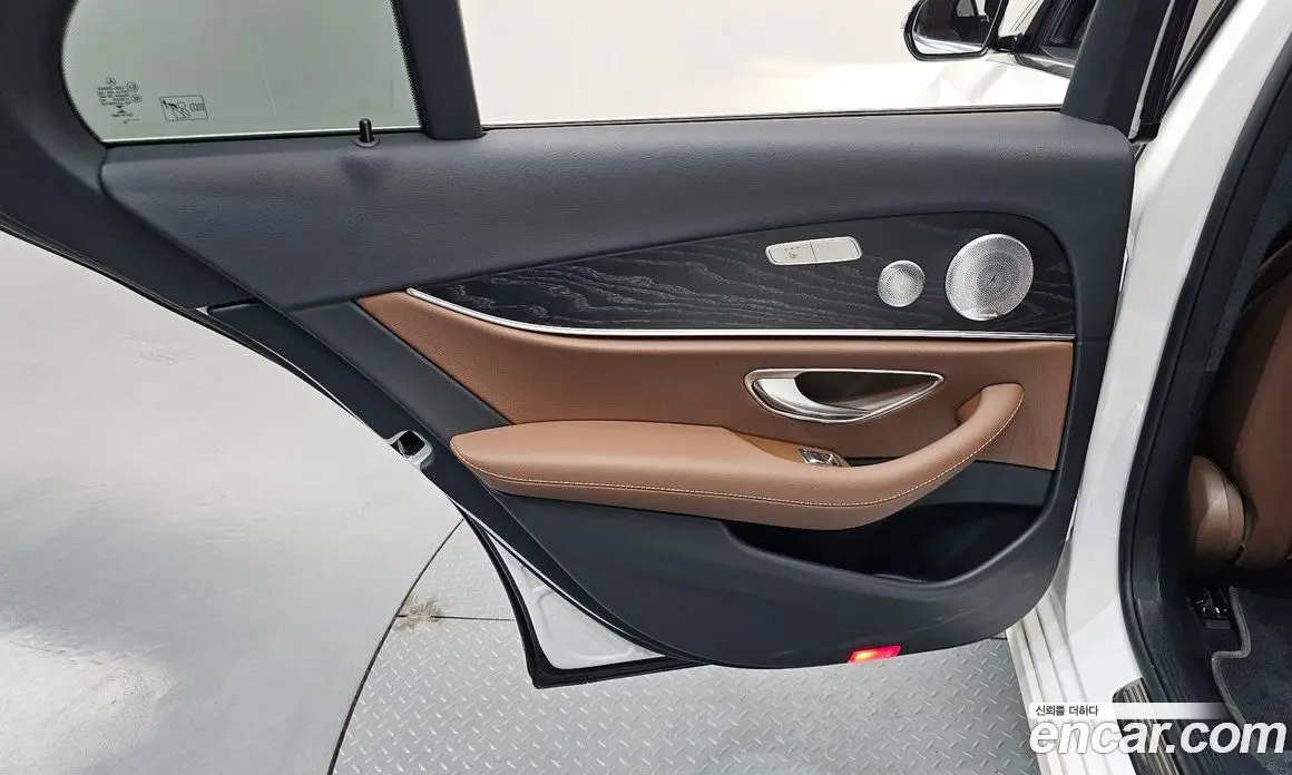 Mercedes-Benz E-Class 2020 2.0 автомат (гидро), фото 15 Mercedes-Benz E-Class 2020 2.0 автомат (гидро), фото 15