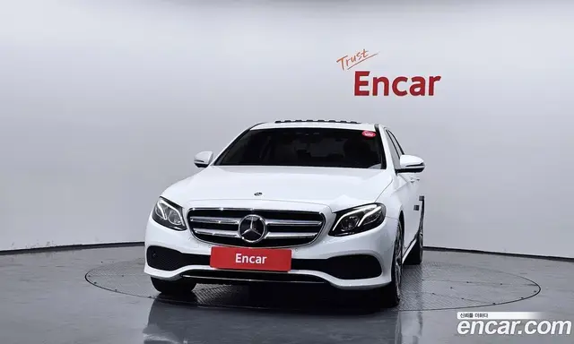 Mercedes-Benz E-Class 2020 2.0 автомат (гидро), миниатюра 3 Mercedes-Benz E-Class 2020 2.0 автомат (гидро), миниатюра 3