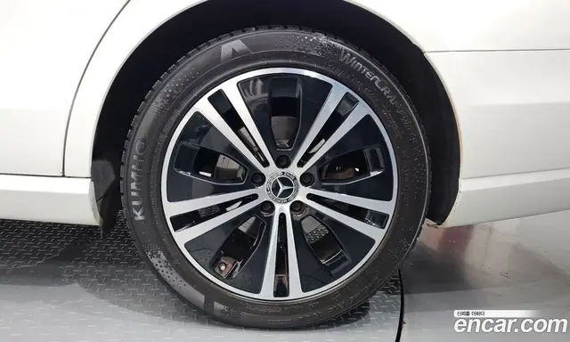 Mercedes-Benz E-Class 2020 2.0 автомат (гидро), миниатюра 7 Mercedes-Benz E-Class 2020 2.0 автомат (гидро), миниатюра 7