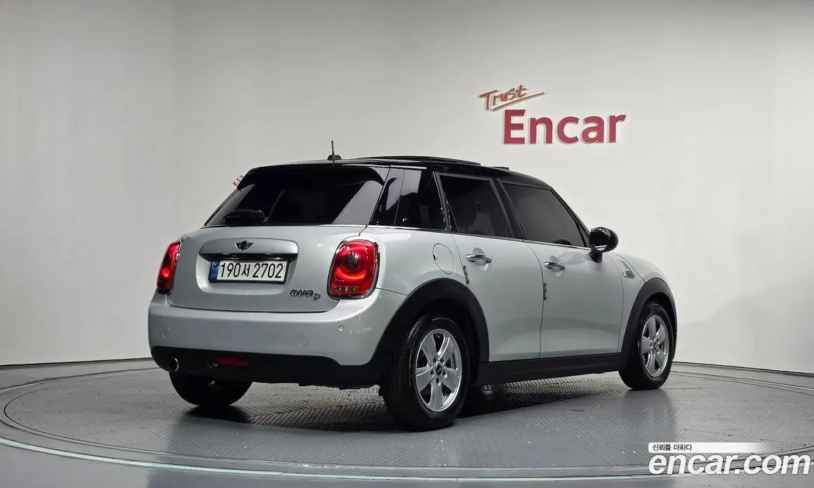 Mini Cooper 2015 1.5 автомат (гидро), фото 2 Mini Cooper 2015 1.5 автомат (гидро), фото 2