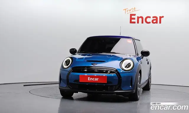 Mini Cooper 2022 автомат (гидро), миниатюра 3 Mini Cooper 2022 автомат (гидро), миниатюра 3