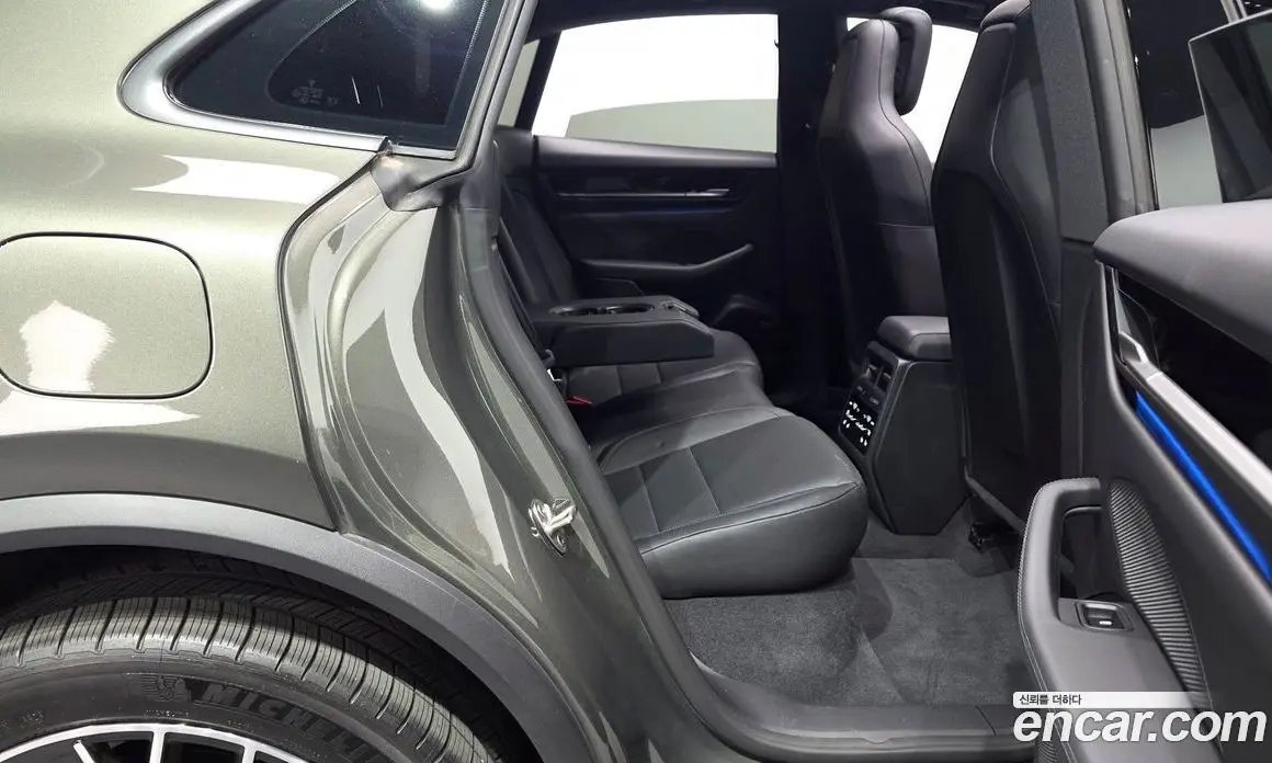 Porsche Macan 2025 0.2 автомат (гидро), фото 12 Porsche Macan 2025 0.2 автомат (гидро), фото 12