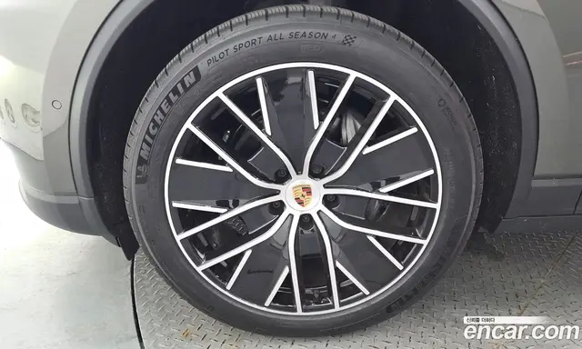 Porsche Macan 2025 0.2 автомат (гидро), миниатюра 5 Porsche Macan 2025 0.2 автомат (гидро), миниатюра 5
