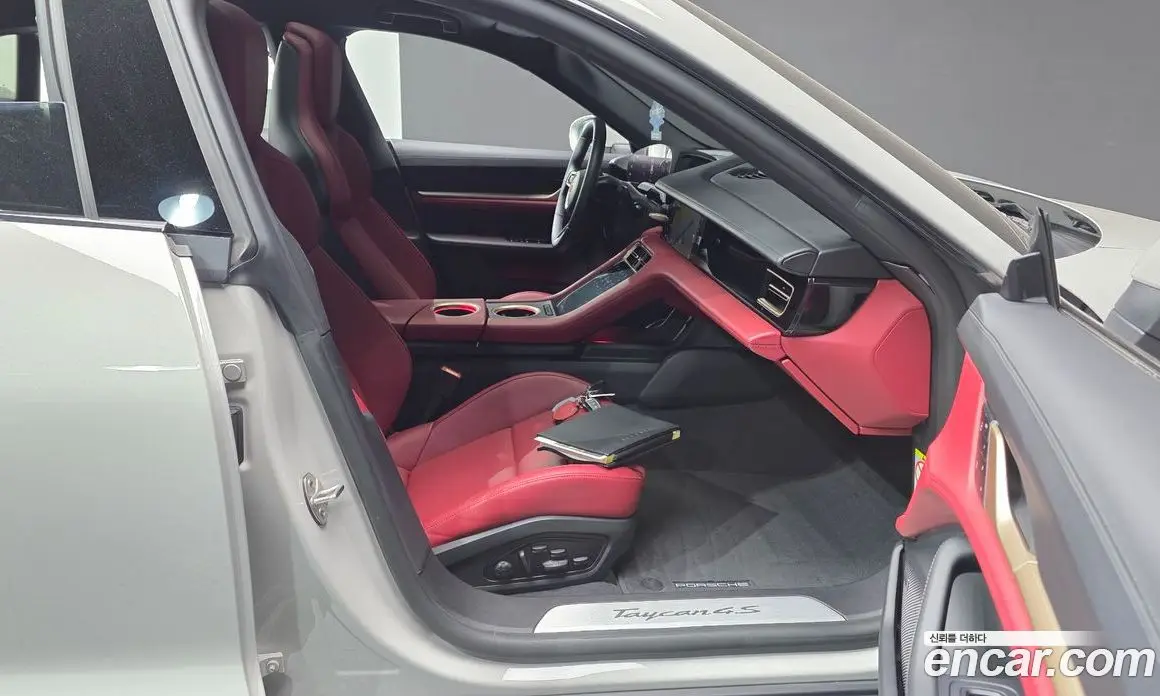 Porsche Taycan 2022 0.1 автомат (гидро), фото 16 Porsche Taycan 2022 0.1 автомат (гидро), фото 16