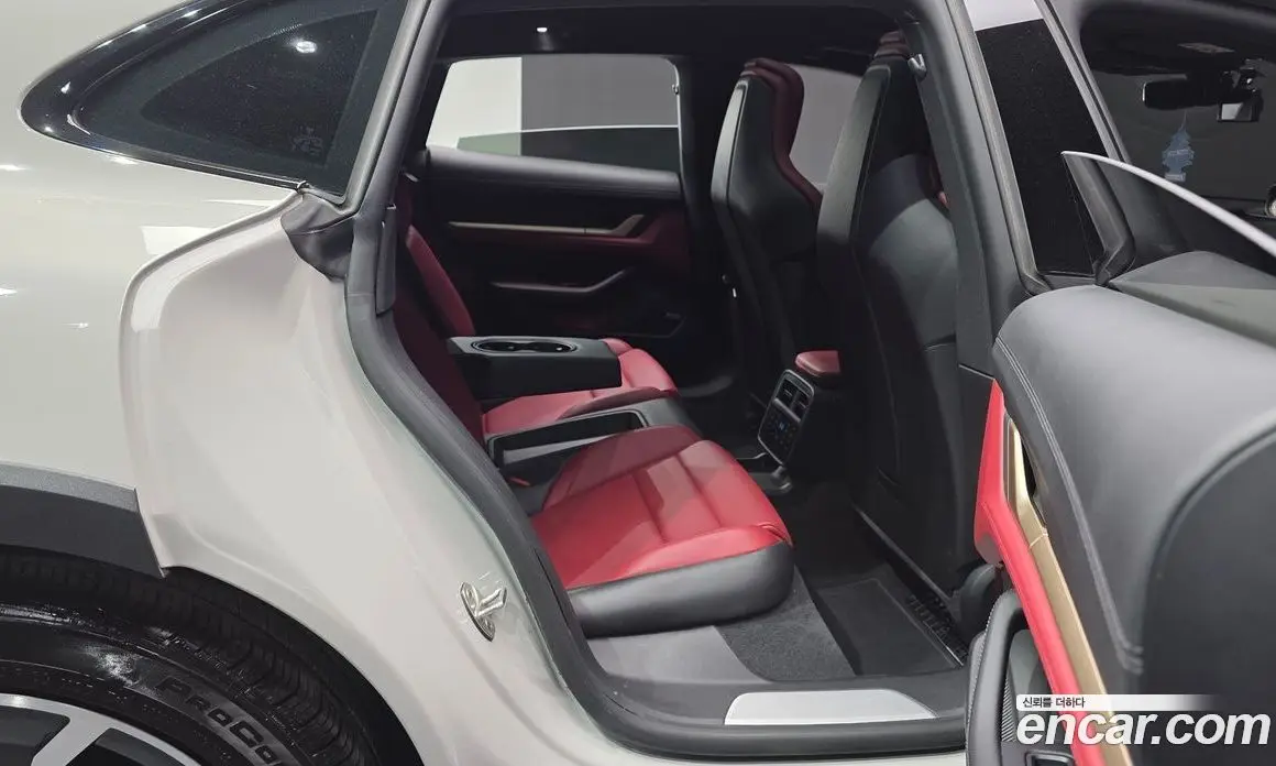 Porsche Taycan 2022 0.1 автомат (гидро), фото 17 Porsche Taycan 2022 0.1 автомат (гидро), фото 17