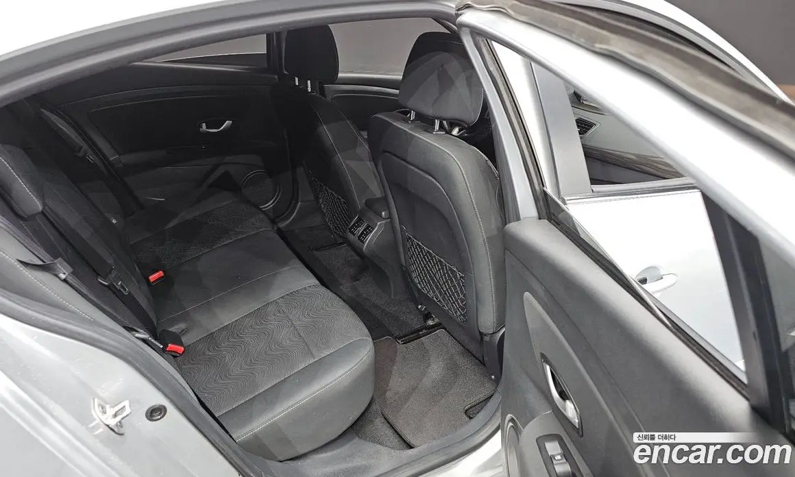 Renault (Samsung) SM3 2014 1.6 автомат (гидро), фото 13 Renault (Samsung) SM3 2014 1.6 автомат (гидро), фото 13