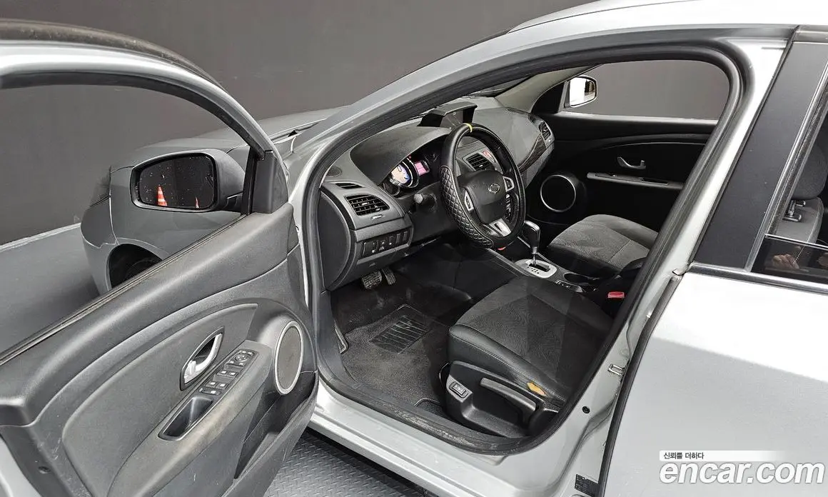 Renault (Samsung) SM3 2014 1.6 автомат (гидро), фото 10 Renault (Samsung) SM3 2014 1.6 автомат (гидро), фото 10