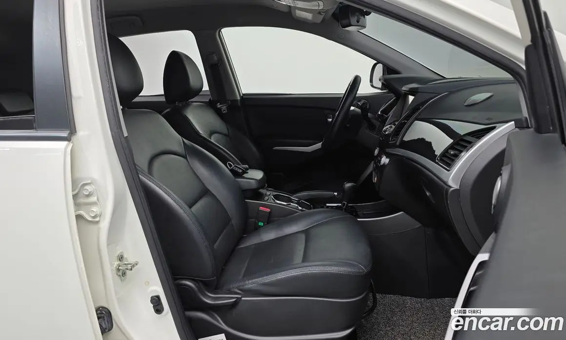 SsangYong Korando 2017 2.2 автомат (гидро), фото 16 SsangYong Korando 2017 2.2 автомат (гидро), фото 16
