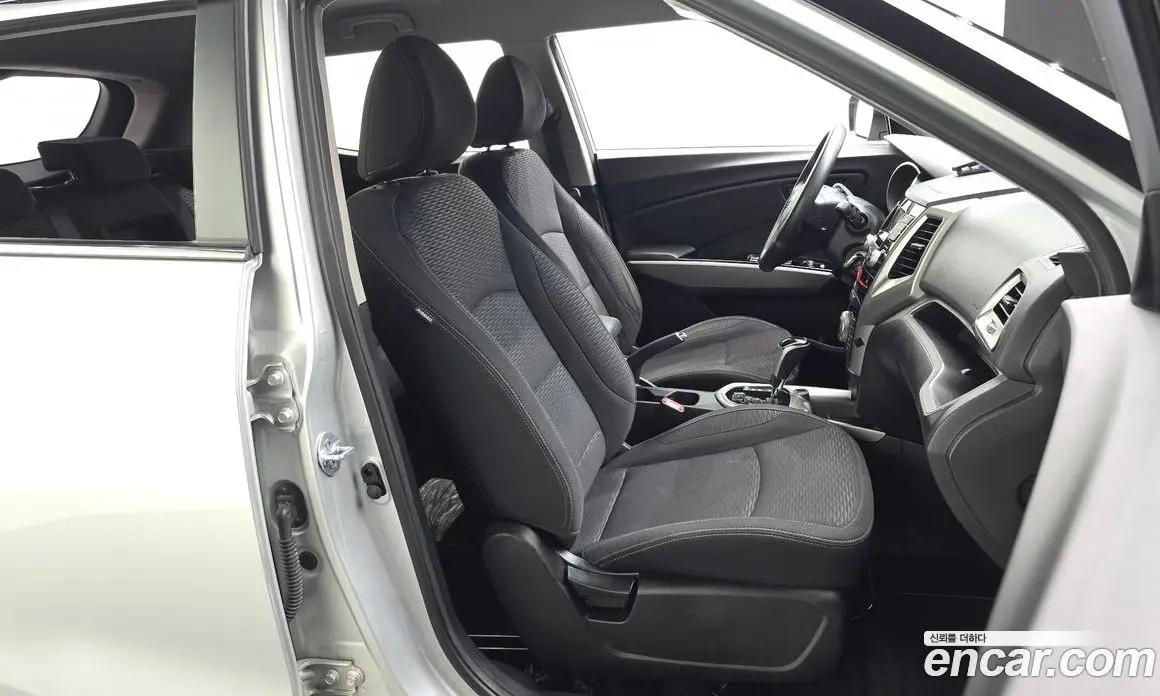 SsangYong TIBOLI 2017 1.6 автомат (гидро), фото 12 SsangYong TIBOLI 2017 1.6 автомат (гидро), фото 12