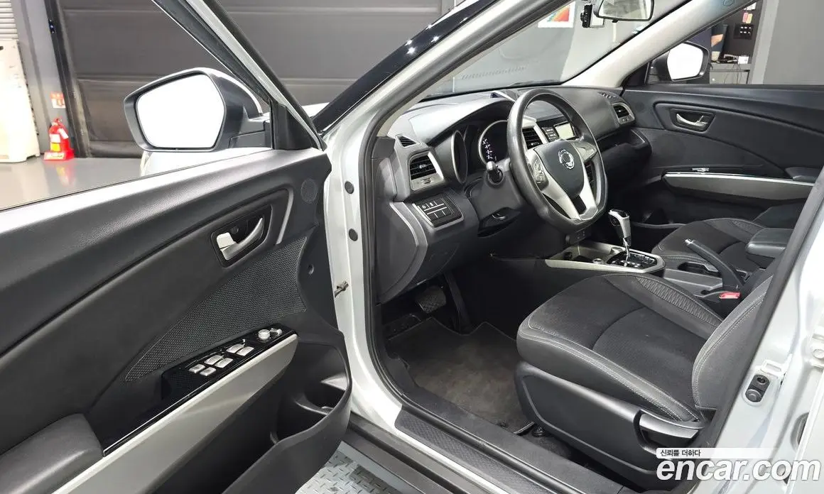 SsangYong TIBOLI 2017 1.6 автомат (гидро), фото 10 SsangYong TIBOLI 2017 1.6 автомат (гидро), фото 10
