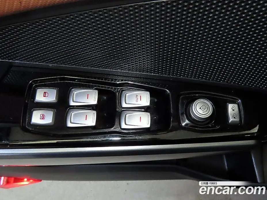 SsangYong TIBOLI 2019 1.6 автомат (гидро), фото 3 SsangYong TIBOLI 2019 1.6 автомат (гидро), фото 3