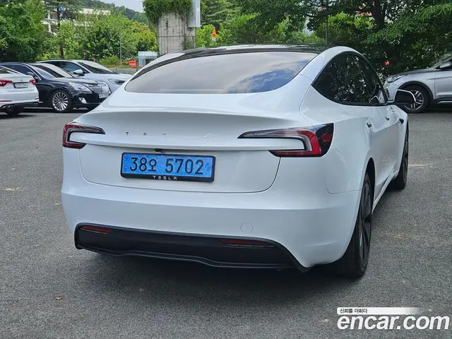 Tesla Model 3 2025 0.2 автомат (гидро), миниатюра 5 Tesla Model 3 2025 0.2 автомат (гидро), миниатюра 5