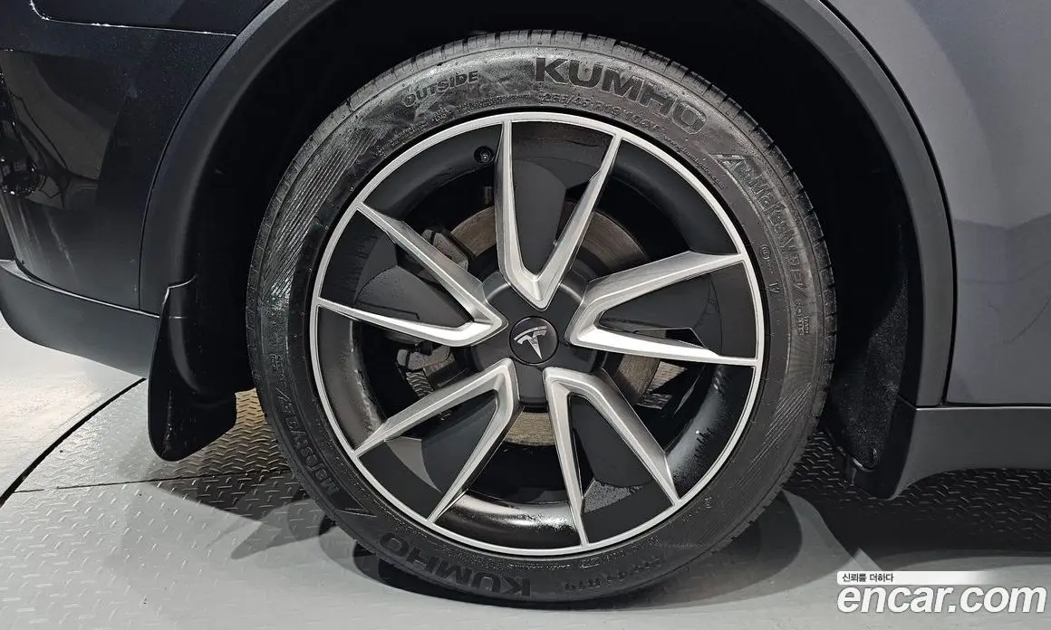 Tesla Model Y 2025 0.2 автомат (гидро), фото 6 Tesla Model Y 2025 0.2 автомат (гидро), фото 6