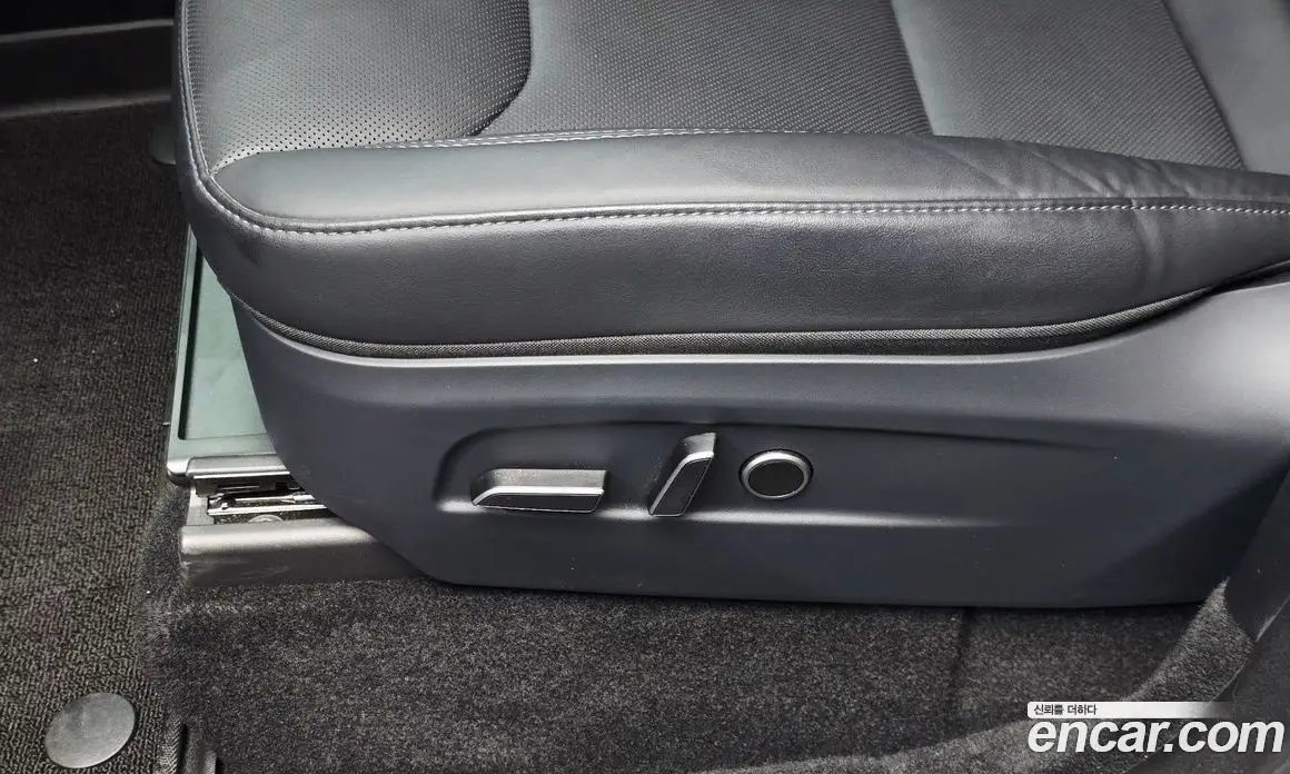 Tesla Model Y 2025 0.2 автомат (гидро), фото 33 Tesla Model Y 2025 0.2 автомат (гидро), фото 33