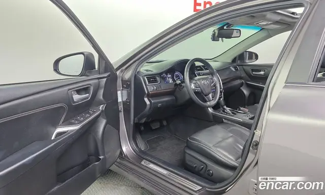 Toyota Camry 2015 2.5 автомат (гидро), миниатюра 12