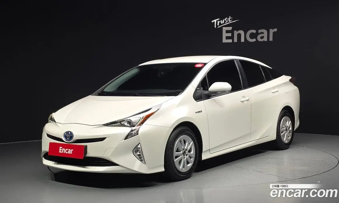 Toyota Prius 2018 1.8 автомат (гидро), фото 1 Toyota Prius 2018 1.8 автомат (гидро), фото 1