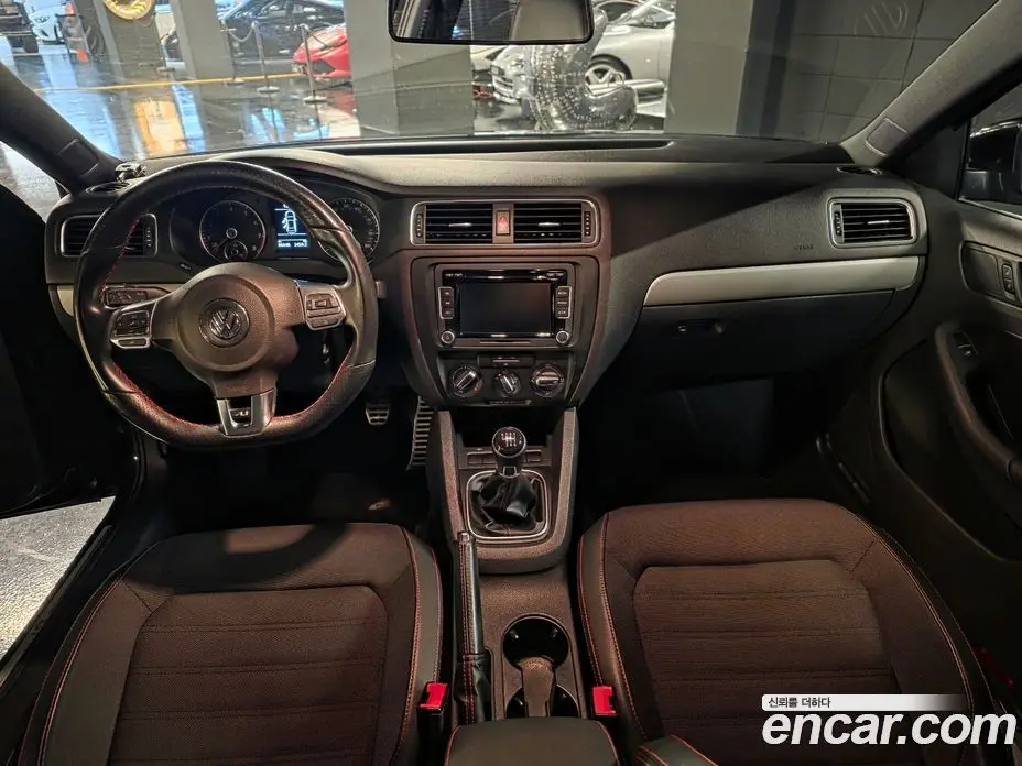 Volkswagen Jetta 2012 2.0 механика, фото 5 Volkswagen Jetta 2012 2.0 механика, фото 5