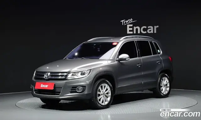 Volkswagen Tiguan 2014 2.0 автомат (гидро), миниатюра 1 Volkswagen Tiguan 2014 2.0 автомат (гидро), миниатюра 1