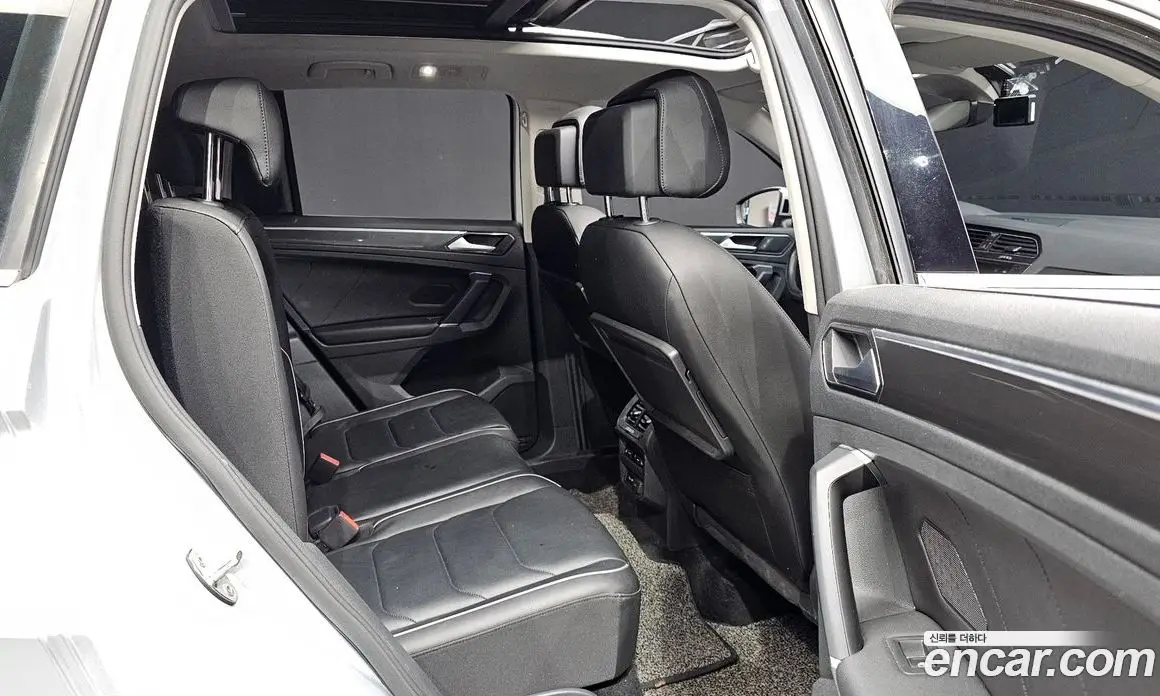 Volkswagen Tiguan 2018 2.0 автомат (гидро), фото 18 Volkswagen Tiguan 2018 2.0 автомат (гидро), фото 18