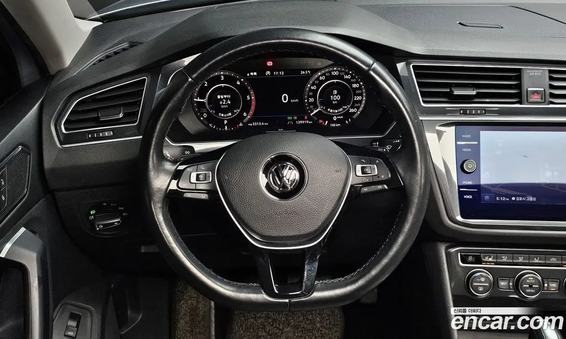Volkswagen Tiguan 2018 2.0 автомат (гидро), фото 19 Volkswagen Tiguan 2018 2.0 автомат (гидро), фото 19