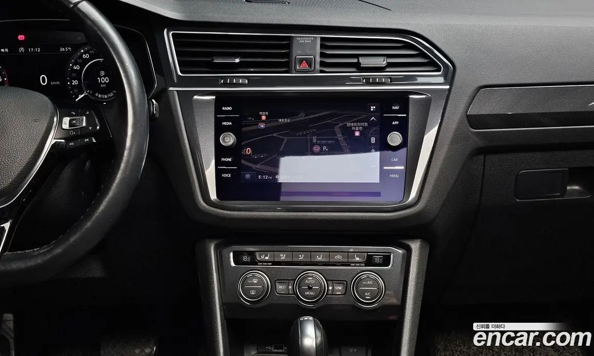 Volkswagen Tiguan 2018 2.0 автомат (гидро), фото 20 Volkswagen Tiguan 2018 2.0 автомат (гидро), фото 20