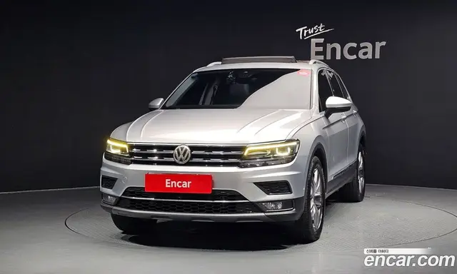 Volkswagen Tiguan 2018 2.0 автомат (гидро), миниатюра 3 Volkswagen Tiguan 2018 2.0 автомат (гидро), миниатюра 3