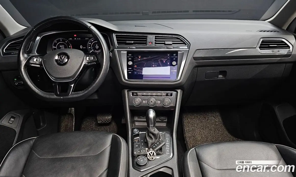 Volkswagen Tiguan 2018 2.0 автомат (гидро), фото 10 Volkswagen Tiguan 2018 2.0 автомат (гидро), фото 10