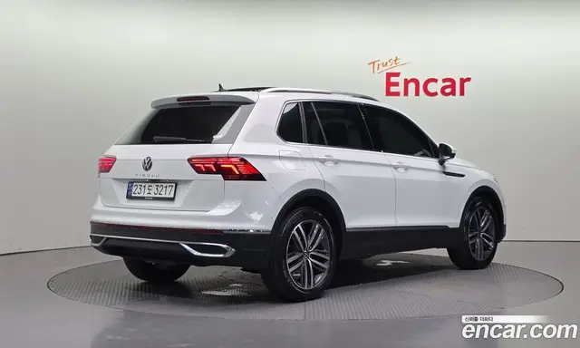 Volkswagen Tiguan 2023 2.0 автомат (гидро), миниатюра 2 Volkswagen Tiguan 2023 2.0 автомат (гидро), миниатюра 2