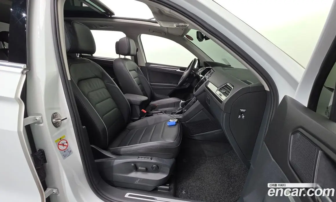 Volkswagen Tiguan 2023 2.0 автомат (гидро), фото 13 Volkswagen Tiguan 2023 2.0 автомат (гидро), фото 13