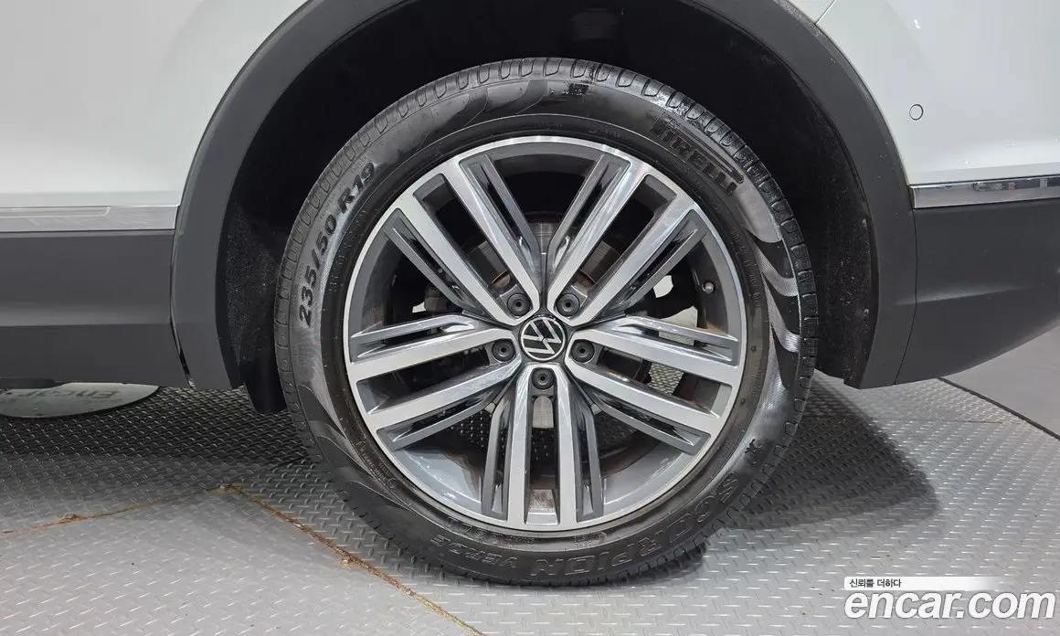Volkswagen Tiguan 2023 2.0 автомат (гидро), фото 7 Volkswagen Tiguan 2023 2.0 автомат (гидро), фото 7