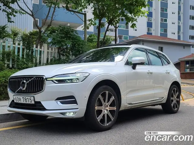 Volvo XC60 2018 2.0 автомат (гидро), миниатюра 1 Volvo XC60 2018 2.0 автомат (гидро), миниатюра 1