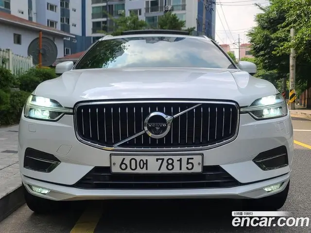 Volvo XC60 2018 2.0 автомат (гидро), миниатюра 3 Volvo XC60 2018 2.0 автомат (гидро), миниатюра 3