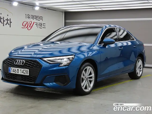 Audi A3 2023 2.0 автомат (гидро), миниатюра 1 Audi A3 2023 2.0 автомат (гидро), миниатюра 1