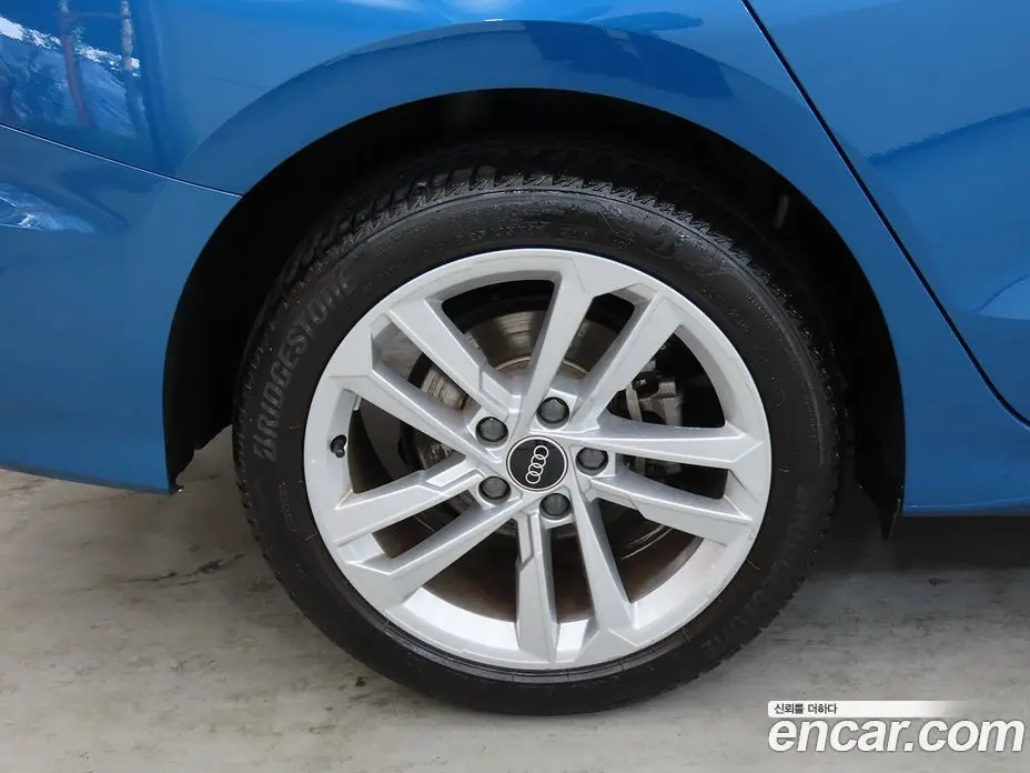 Audi A3 2023 2.0 автомат (гидро), фото 20 Audi A3 2023 2.0 автомат (гидро), фото 20