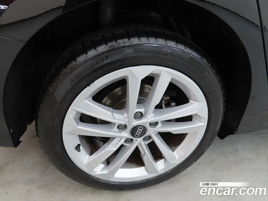 Audi A3 2023 2.0 автомат (гидро), фото 20 Audi A3 2023 2.0 автомат (гидро), фото 20