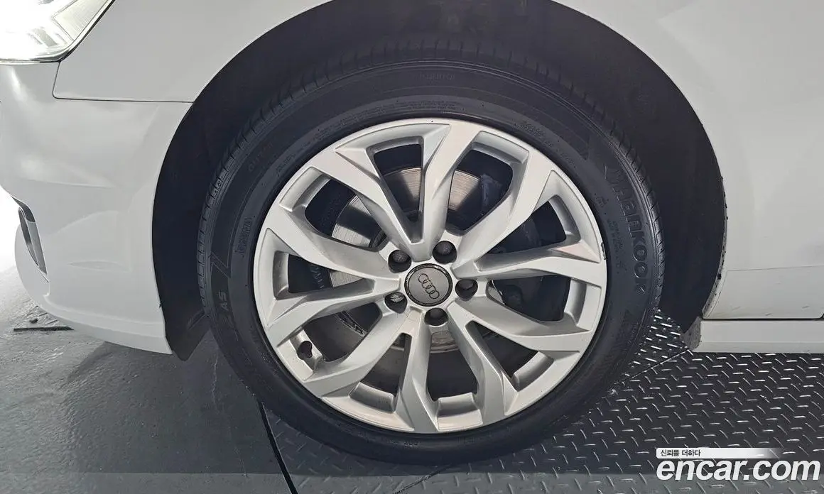 Audi A6 2016 2.0 автомат (гидро), фото 5 Audi A6 2016 2.0 автомат (гидро), фото 5