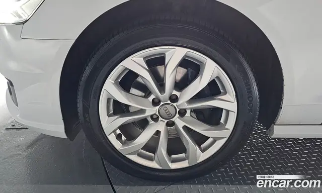 Audi A6 2016 2.0 автомат (гидро), миниатюра 5 Audi A6 2016 2.0 автомат (гидро), миниатюра 5