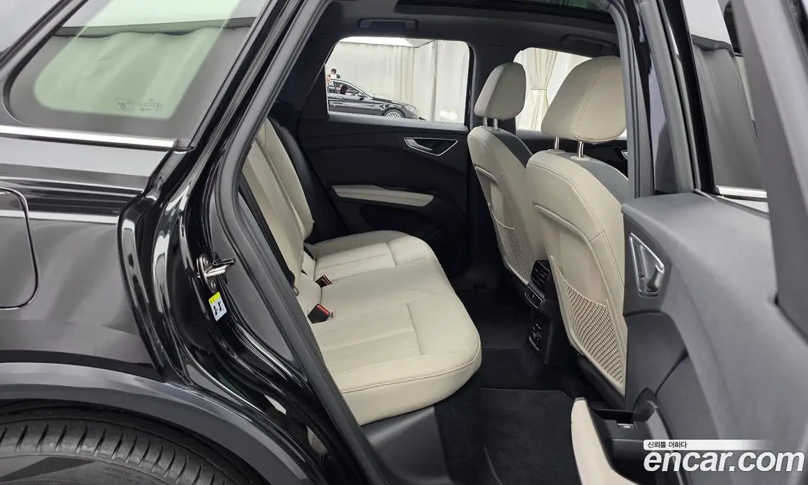 Audi Q4 e-tron 2022 0.2 автомат (гидро), фото 18 Audi Q4 e-tron 2022 0.2 автомат (гидро), фото 18