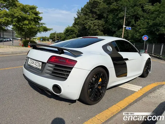 Audi R8 2014 5.2 автомат (гидро), миниатюра 3 Audi R8 2014 5.2 автомат (гидро), миниатюра 3