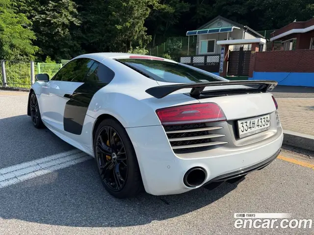 Audi R8 2014 5.2 автомат (гидро), миниатюра 4 Audi R8 2014 5.2 автомат (гидро), миниатюра 4