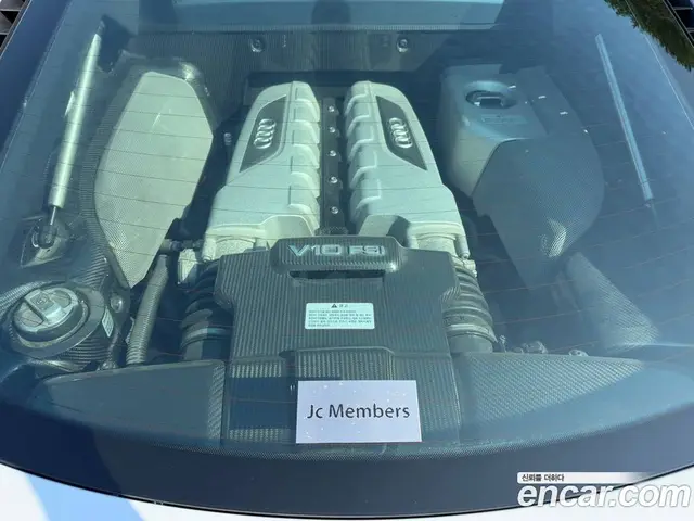 Audi R8 2014 5.2 автомат (гидро), миниатюра 6 Audi R8 2014 5.2 автомат (гидро), миниатюра 6