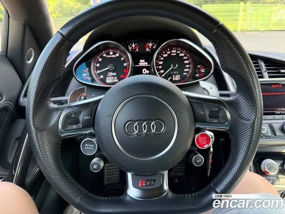 Audi R8 2014 5.2 автомат (гидро), фото 7 Audi R8 2014 5.2 автомат (гидро), фото 7